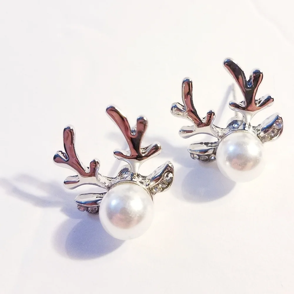 Reindeer Earrings Silver Tone with Faux Pearl New